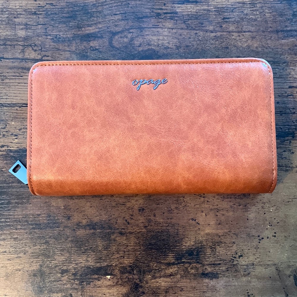 NWT Women’s cognac wallet/34 card slots w/zipper closure/snap closure ID & card